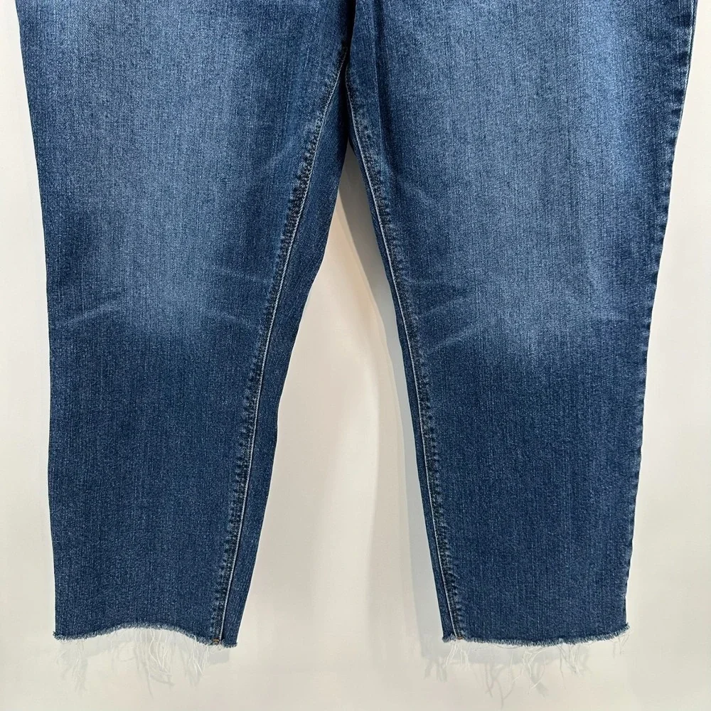 Old Navy Jeans Womens 18‎ Blue Denim Boyfriend Mid-Rise Frayed Hem 5-Pockets